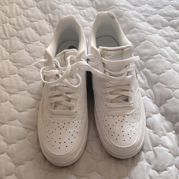 Nike Court Vision white with iridescent. Size 9.5 women’s - Picture 5 of 7